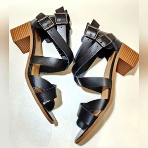 Strappy Cross-Cross Sandals